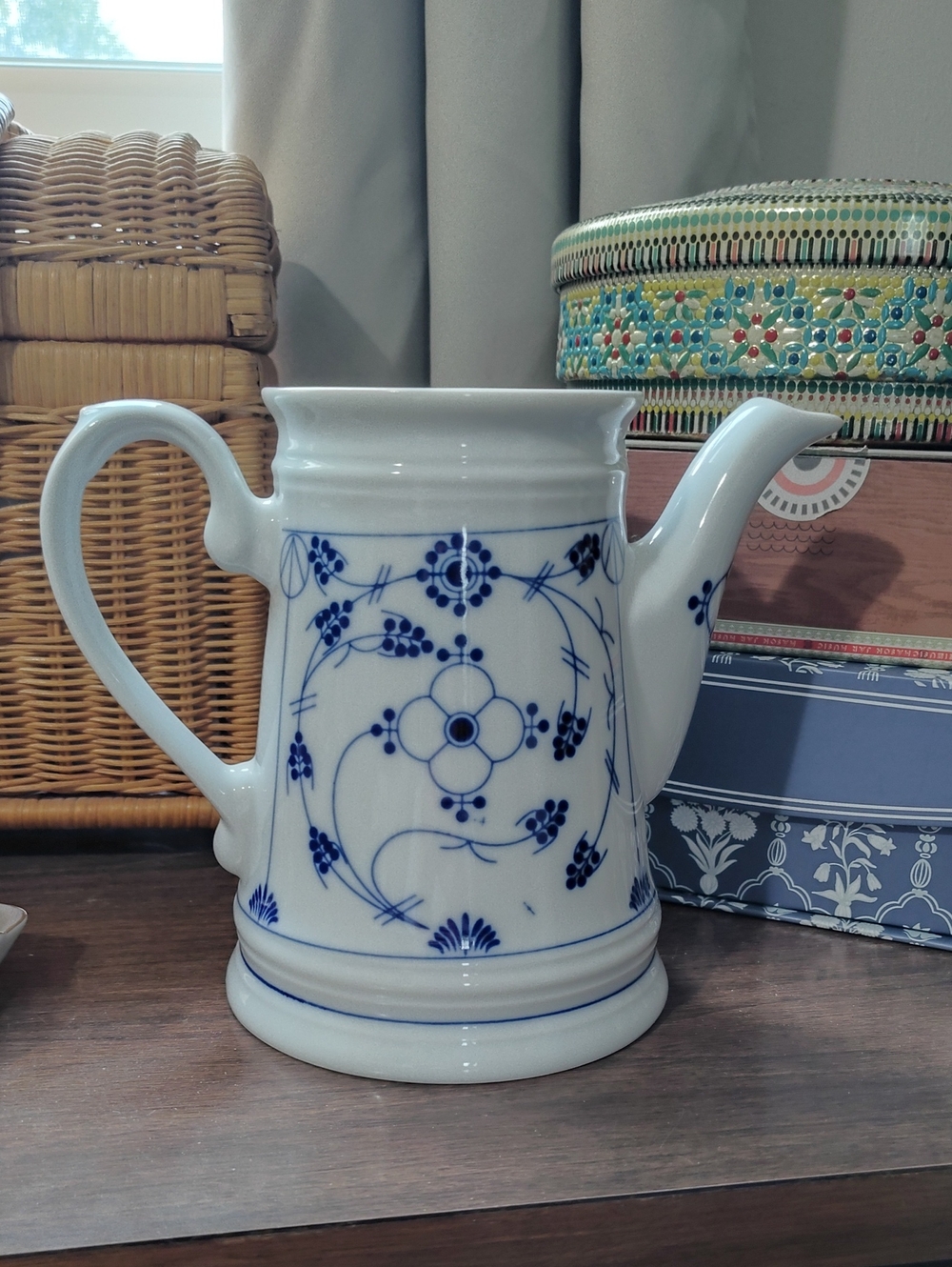Blue Vintage Strawflower Porcelain Teapot Coffee Pitcher - White and Blue
